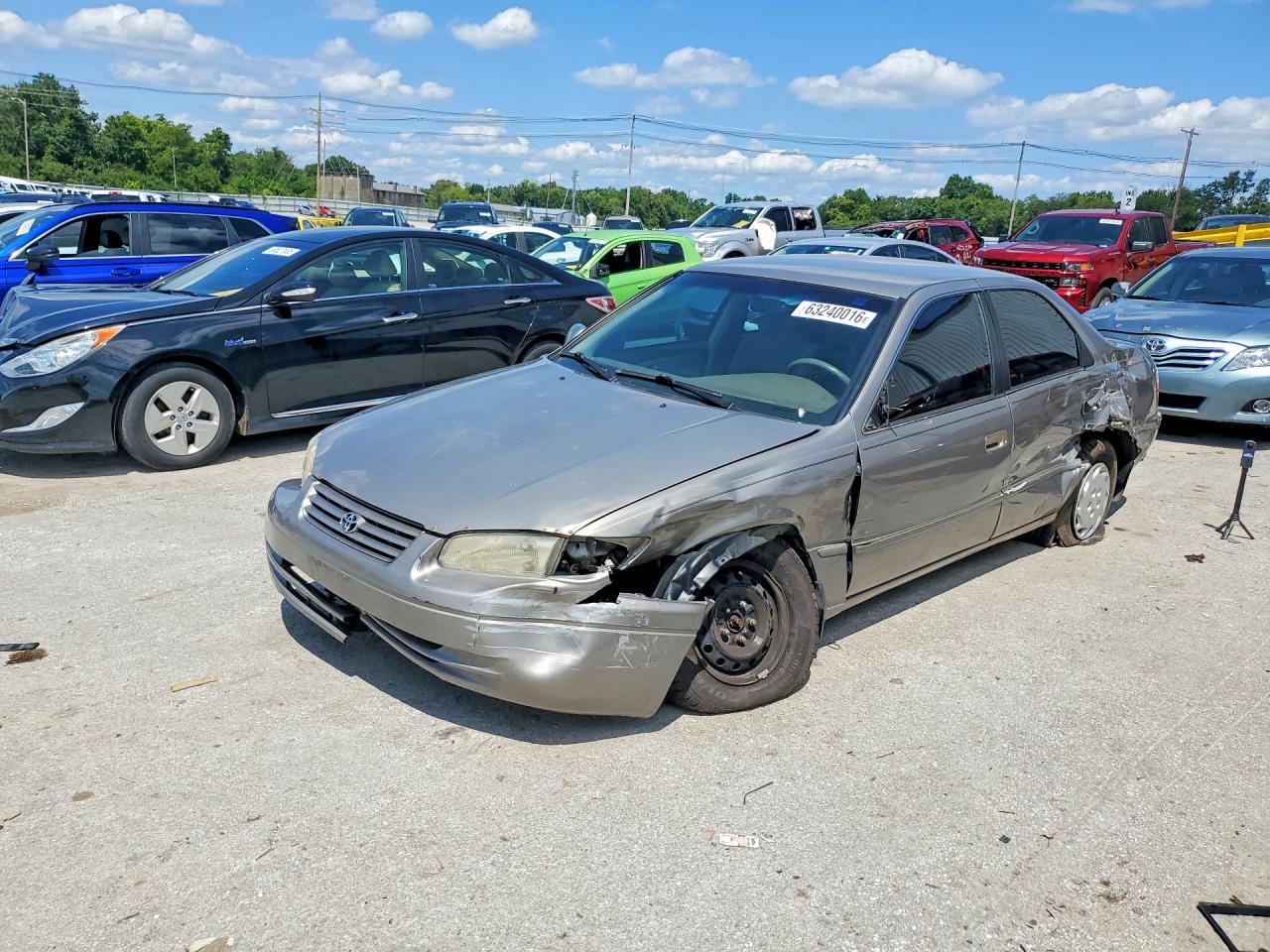 4T1BG22KXXU425285 · 1999 TOYOTA CAMRY