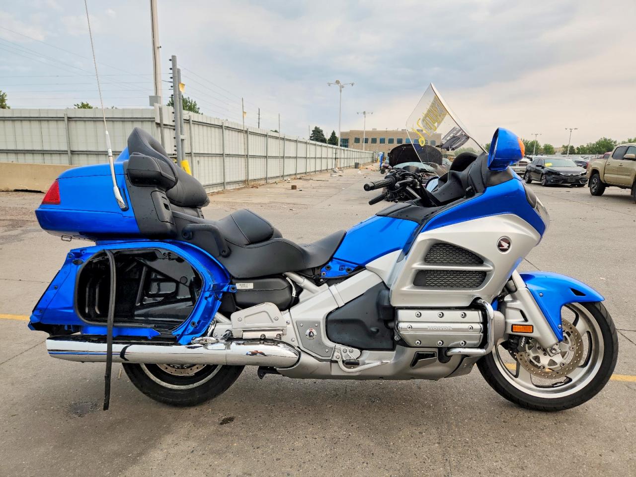 JH2SC68G1CK001355 · 2012 HONDA GL1800