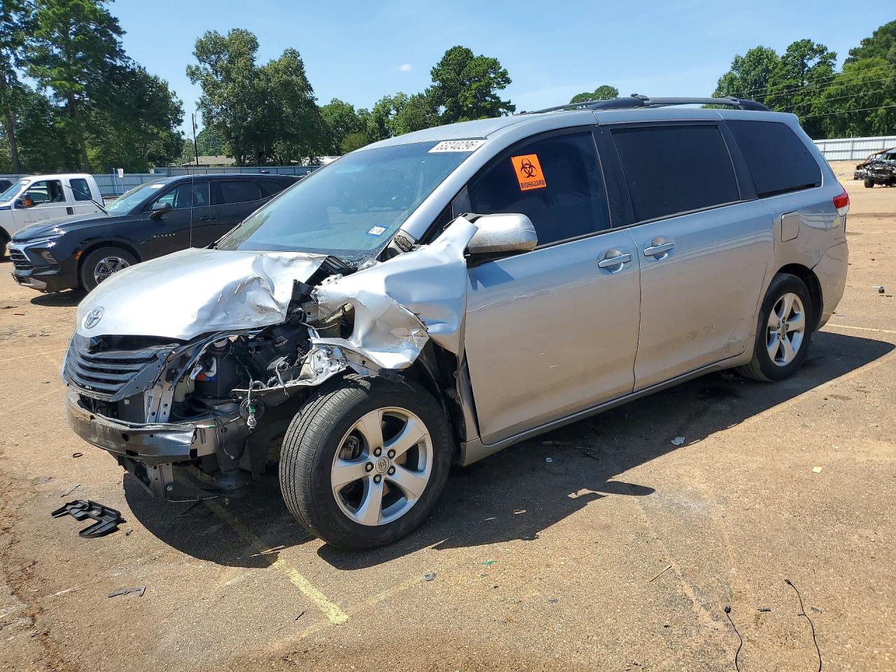 2014 TOYOTA SIENNA