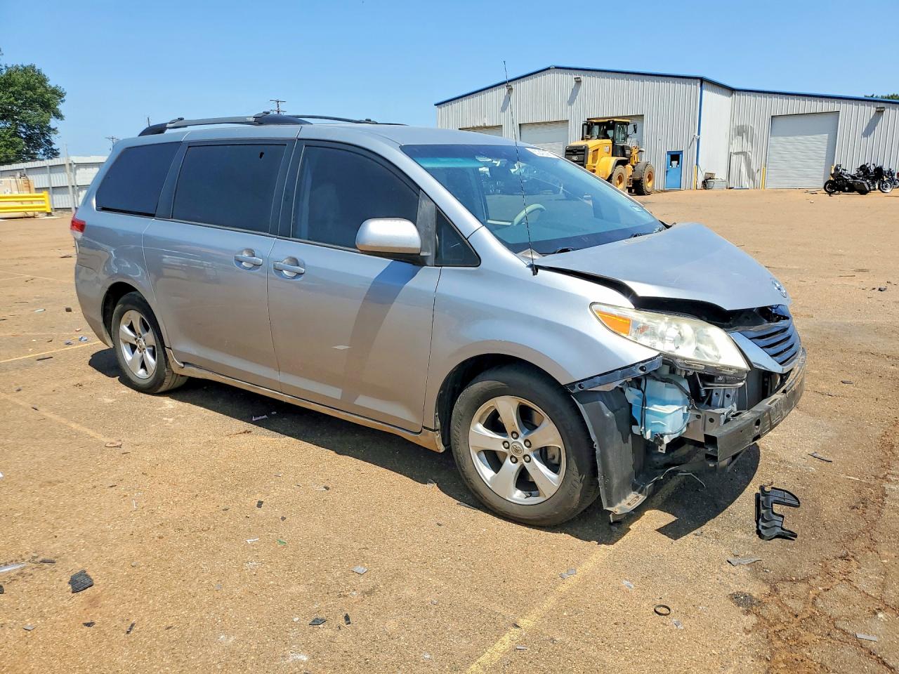 5TDKK3DC2ES478188 · 2014 TOYOTA SIENNA · 4/13