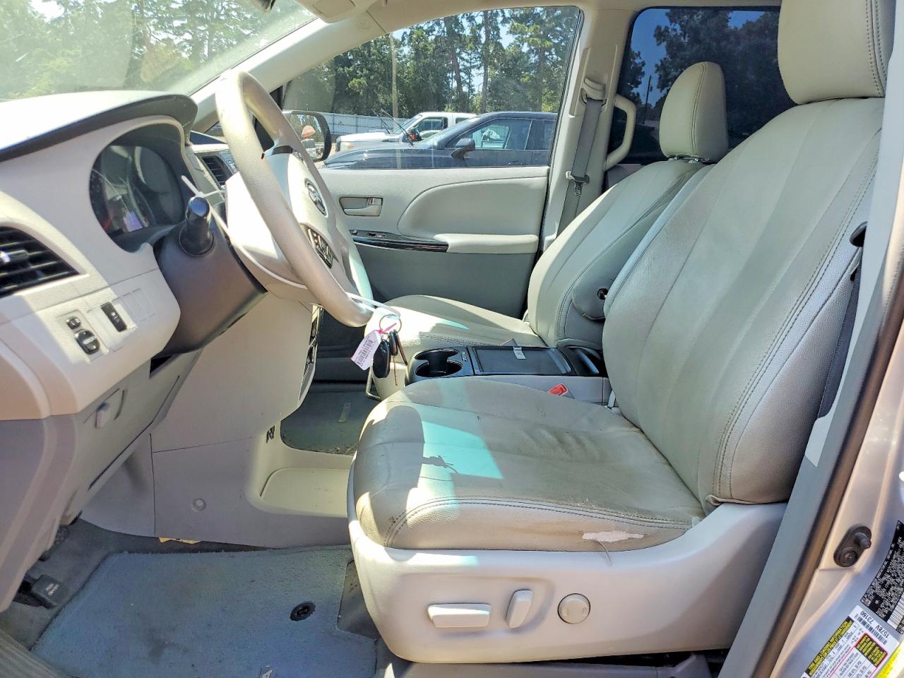 5TDKK3DC2ES478188 · 2014 TOYOTA SIENNA · 7/13