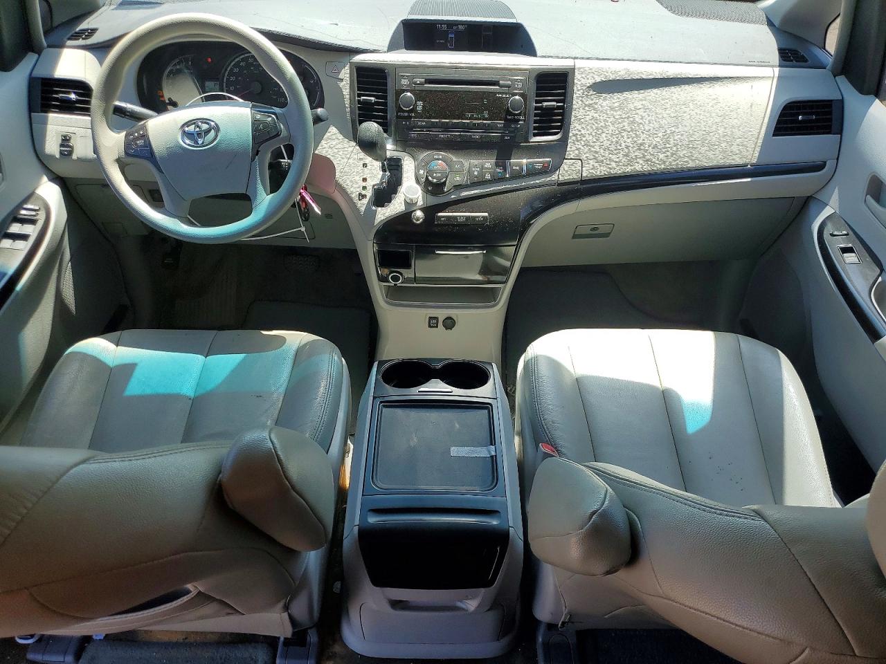 5TDKK3DC2ES478188 · 2014 TOYOTA SIENNA · 8/13