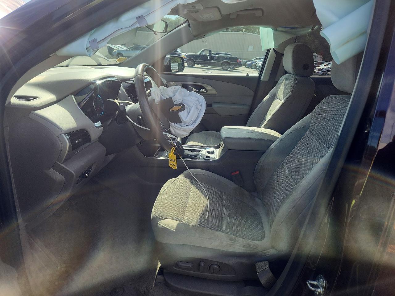 1GNEVGKW5KJ153298 · 2019 CHEVROLET TRAVERSE · 7/12