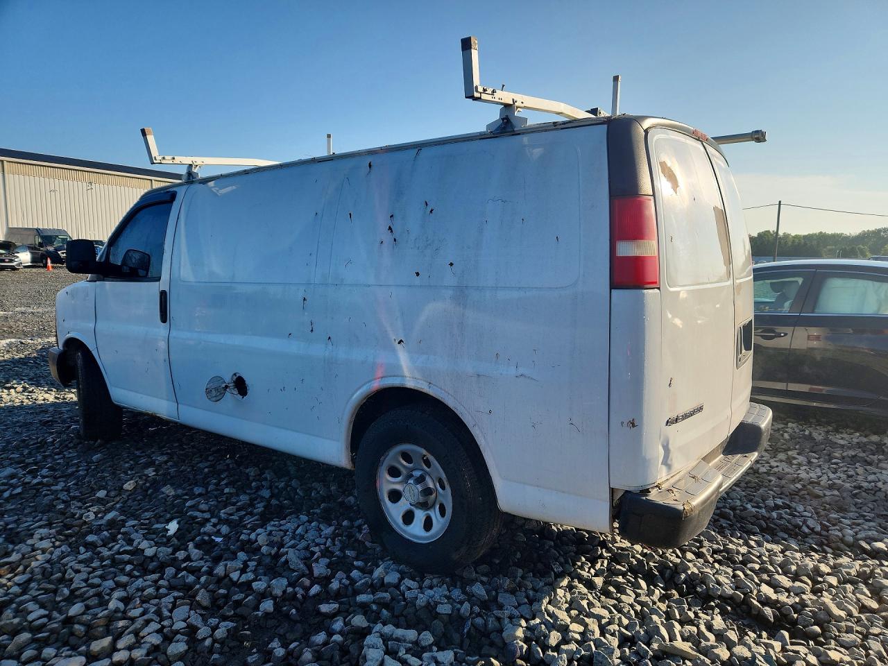 1GCUGADX7A1138740 · 2010 CHEVROLET EXPRESS G1500 · 2/13