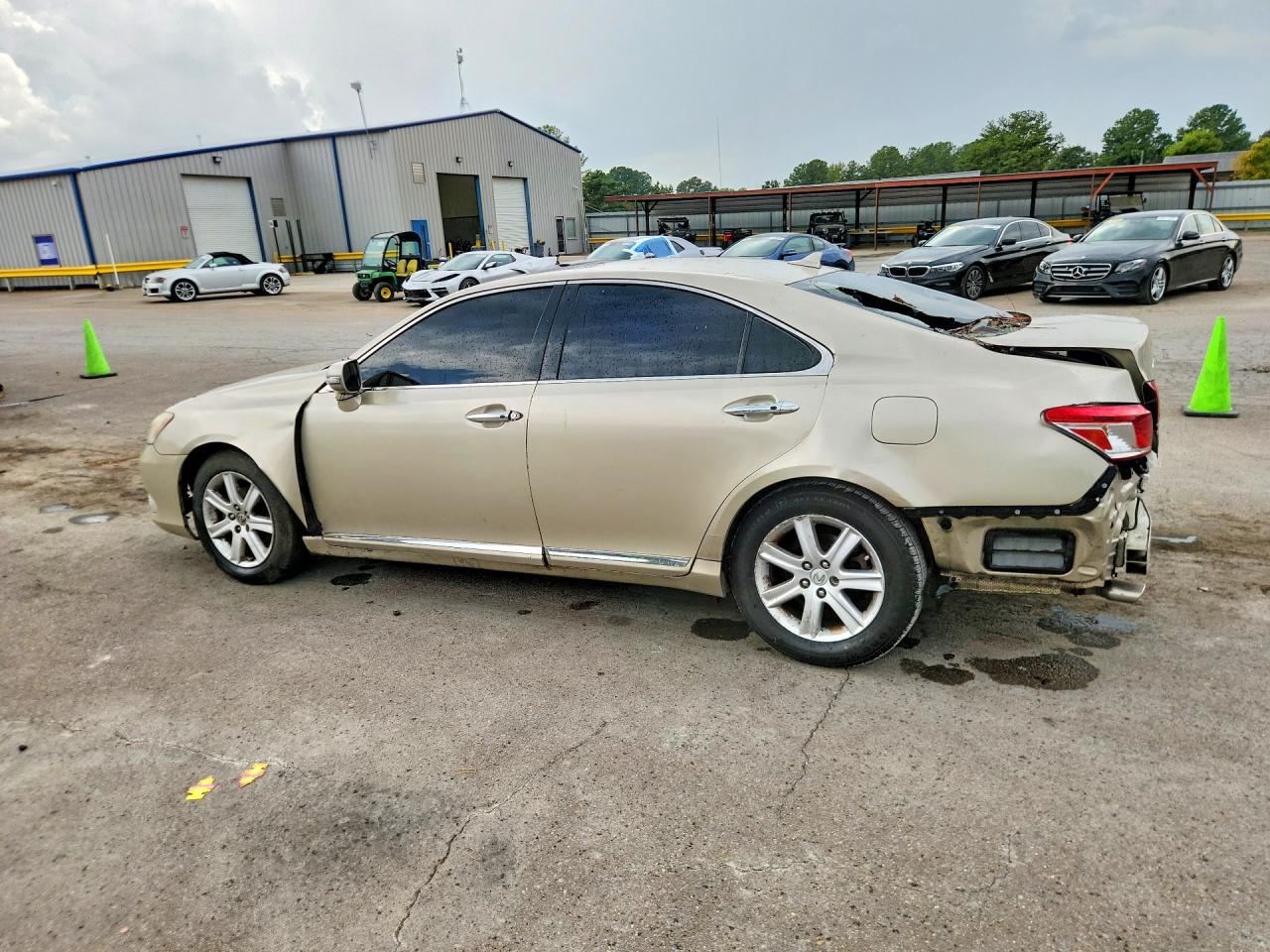 JTHBK1EG5C2496242 · 2012 LEXUS ES · 2/12