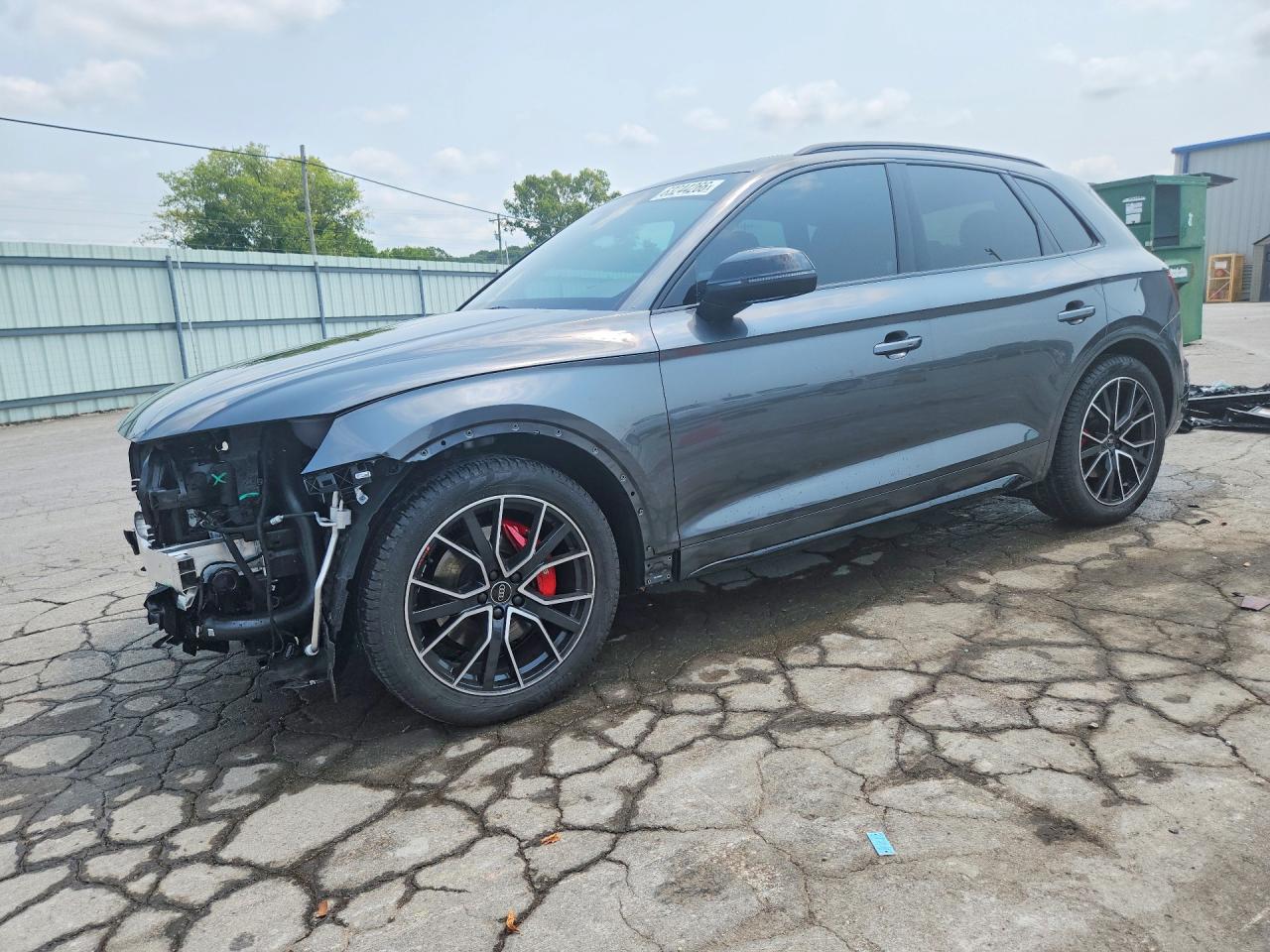 WA1B4AFY9S2051062 · 2025 AUDI SQ5