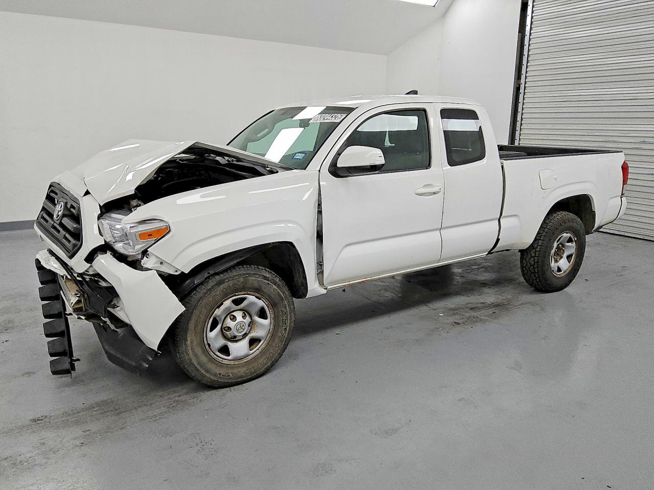 5TFRX5GN1HX092854 · 2017 TOYOTA TACOMA