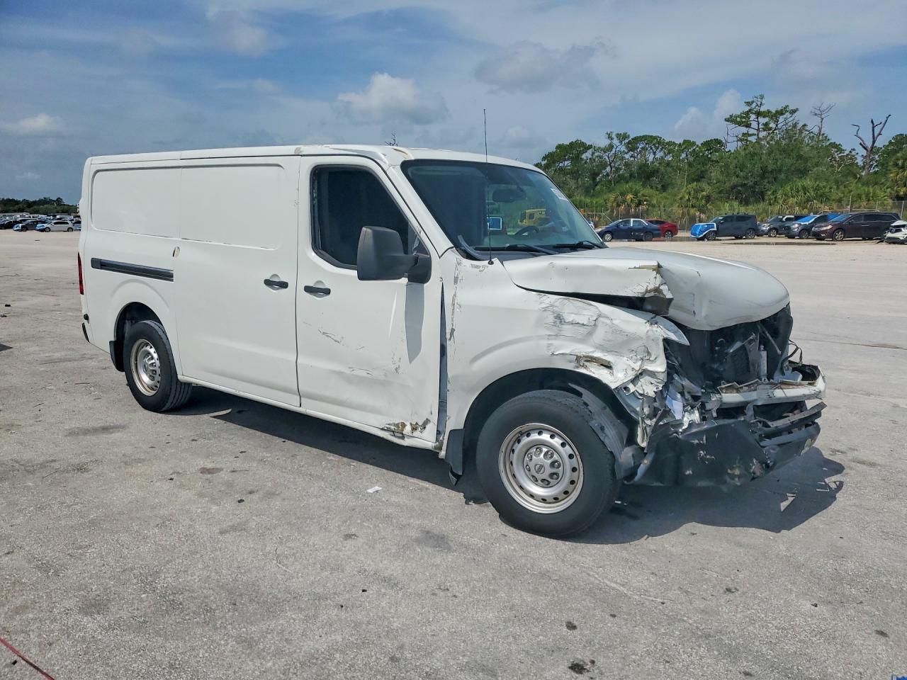 1N6BF0KL4EN105453 · 2014 NISSAN NV · 4/14