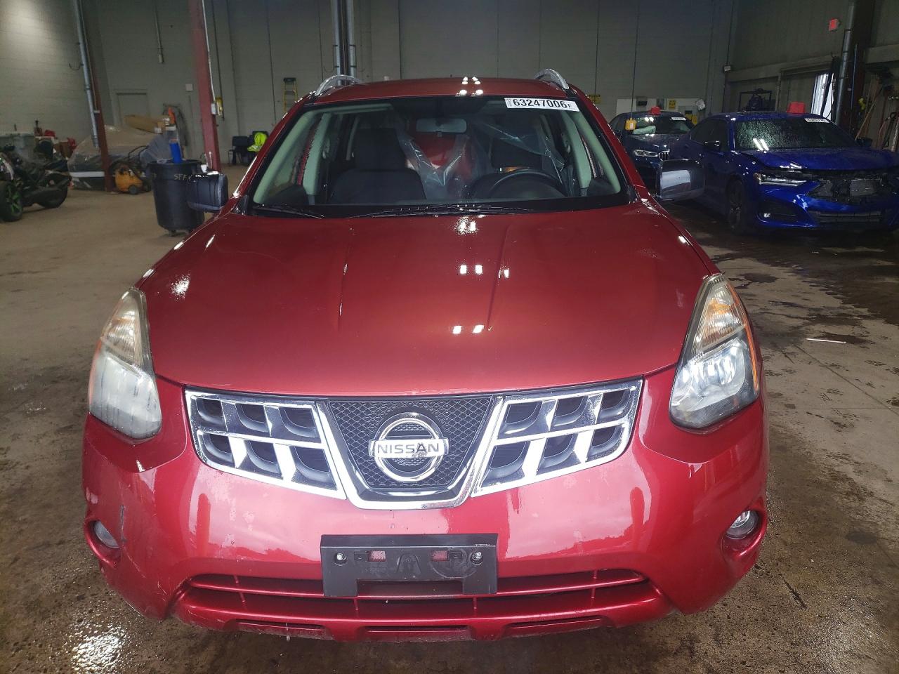 JN8AS5MV8FW250226 · 2015 NISSAN ROGUE SELECT · 5/13