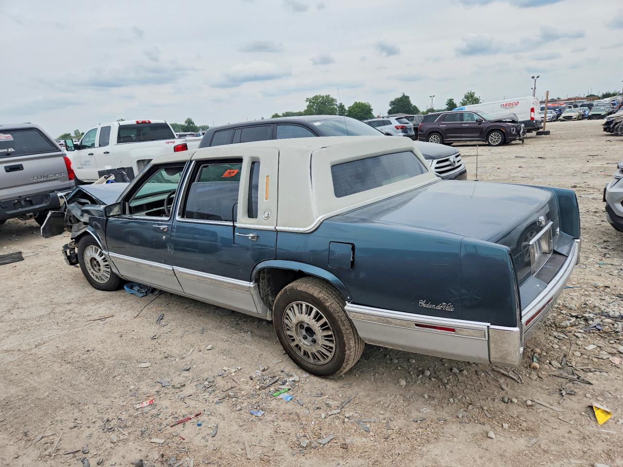 1G6CD53B8N4271435 · 1992 CADILLAC DEVILLE · 2/12