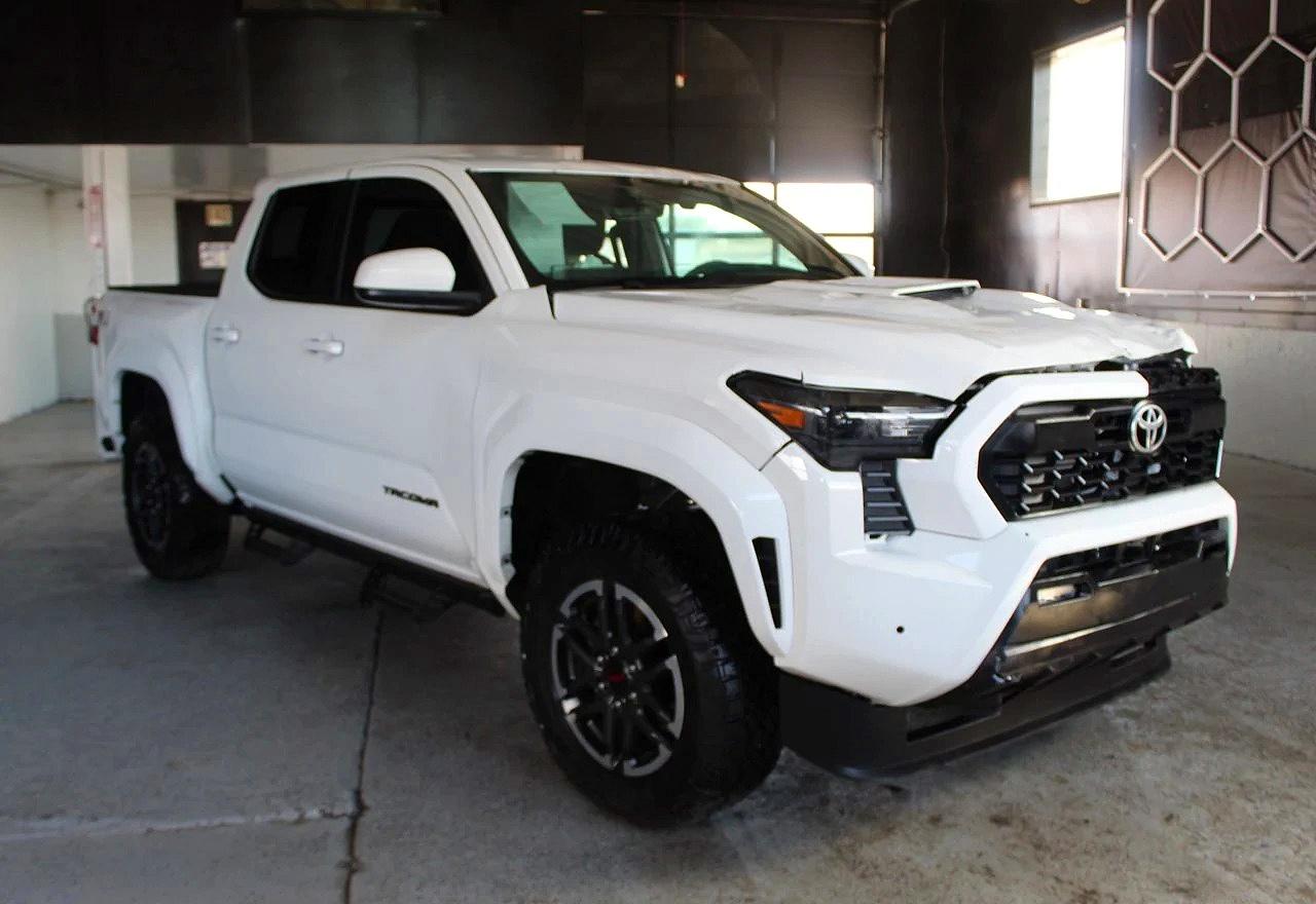 3TMLB5JN2SM176210 · 2025 TOYOTA TACOMA