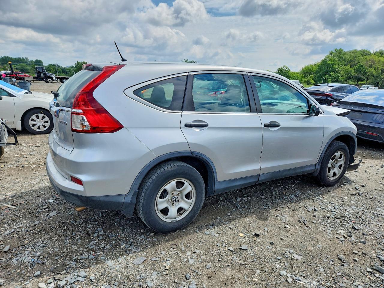 5J6RM4H35GL126133 · 2016 HONDA CR-V · 3/14