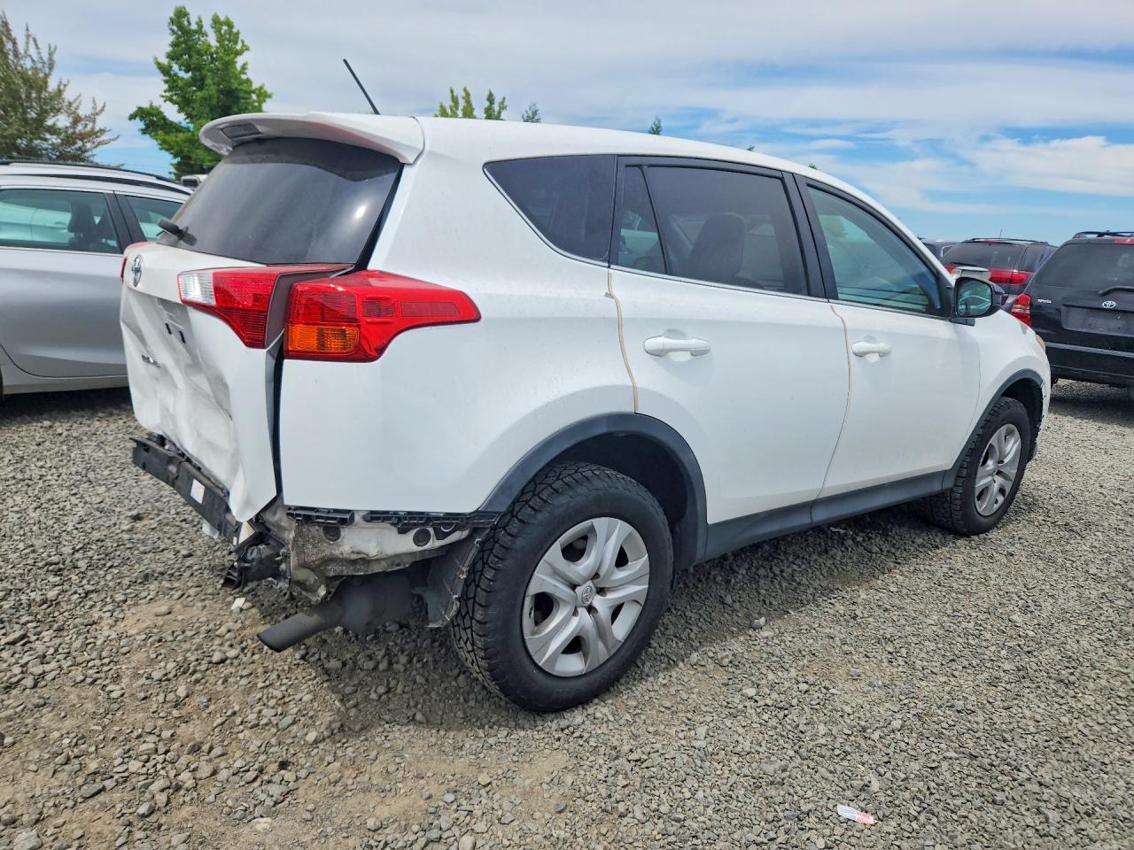 2T3ZFREV8FW156838 · 2015 TOYOTA RAV4 · 3/14