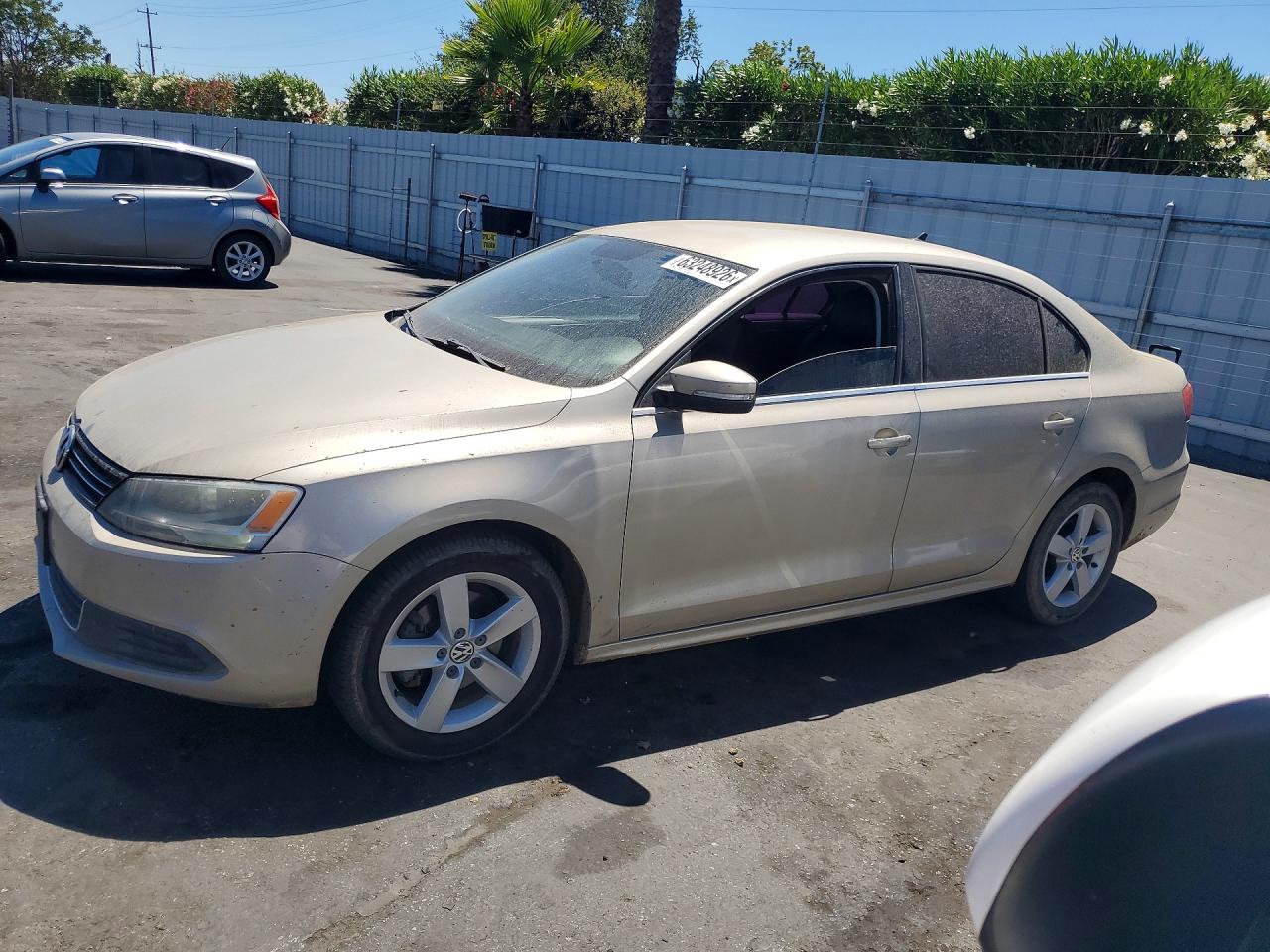 2013 VOLKSWAGEN JETTA