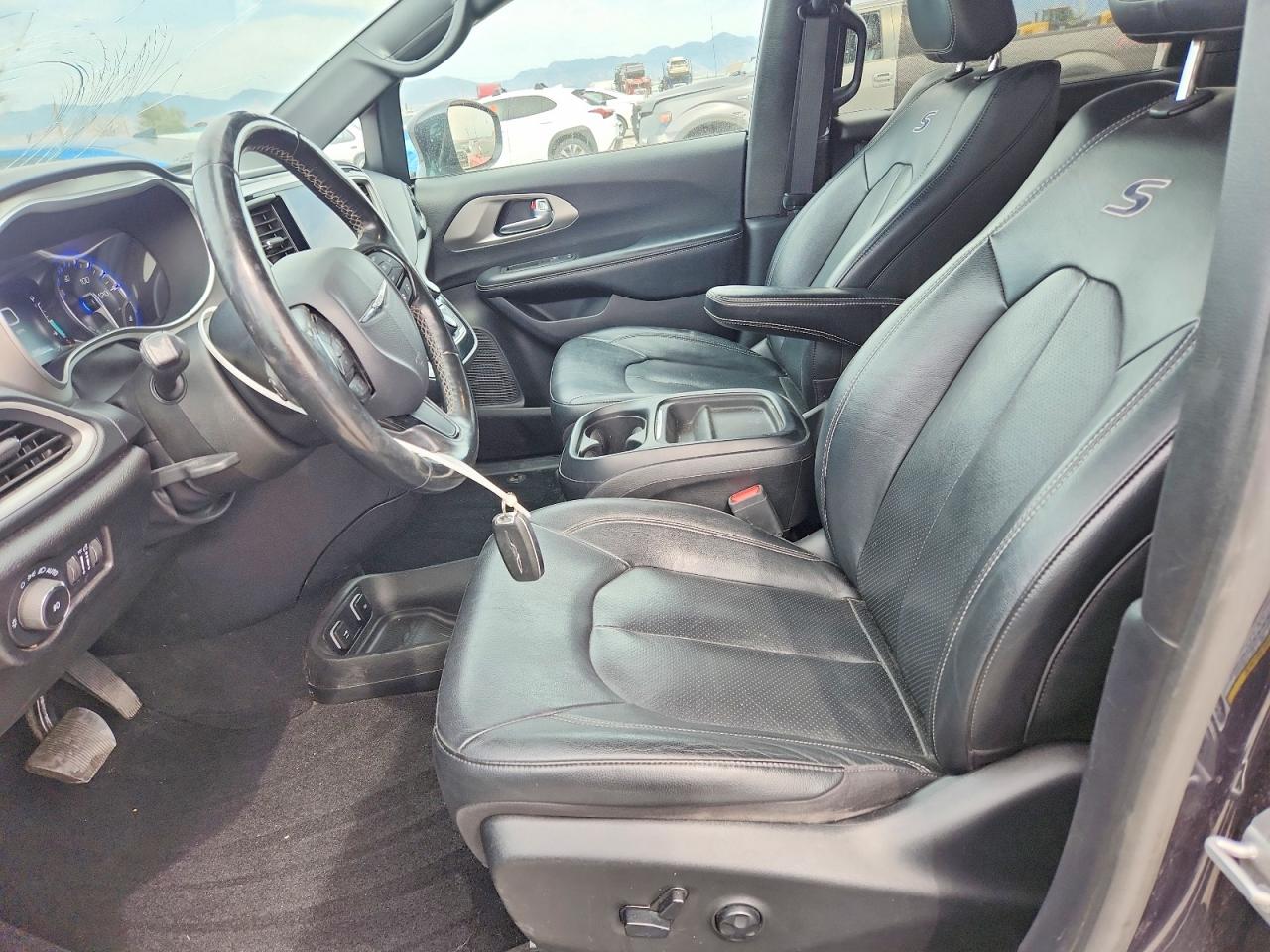2C4RC3BG4LR282745 · 2020 CHRYSLER PACIFICA · 7/13