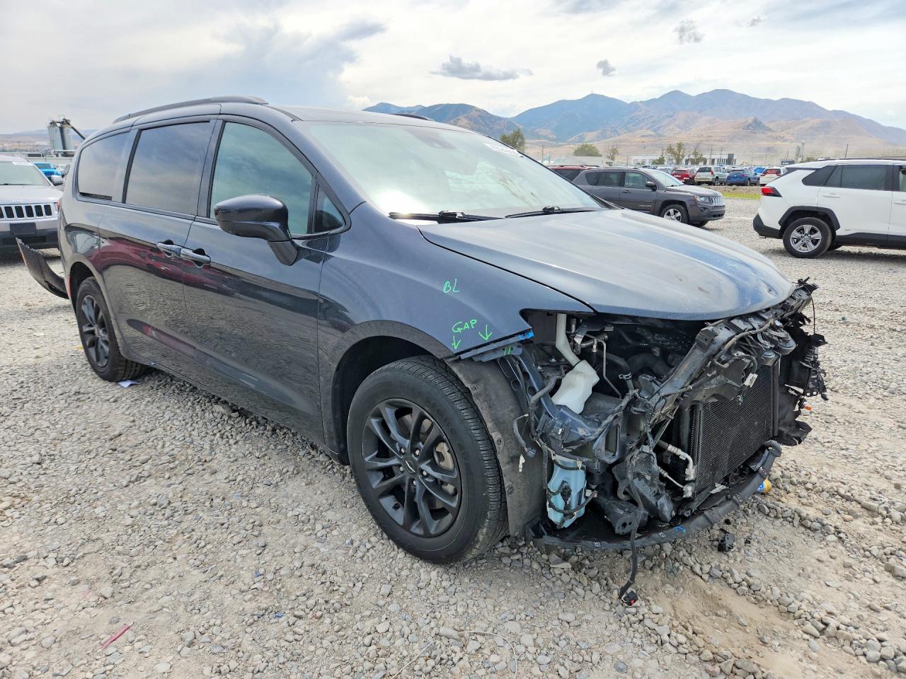 2C4RC3BG4LR282745 · 2020 CHRYSLER PACIFICA · 4/13