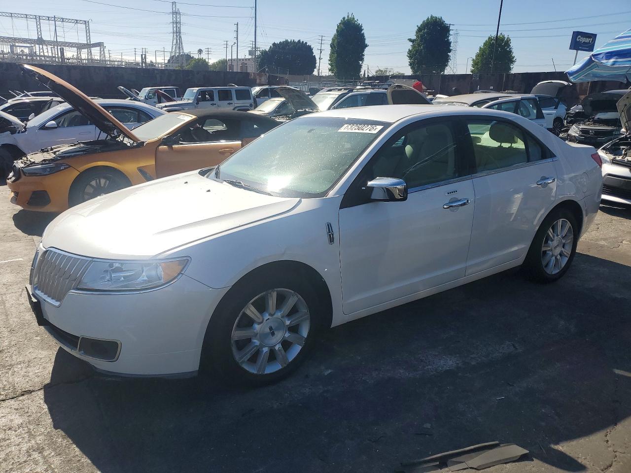 3LNHL2GCXBR765186 · 2011 LINCOLN MKZ