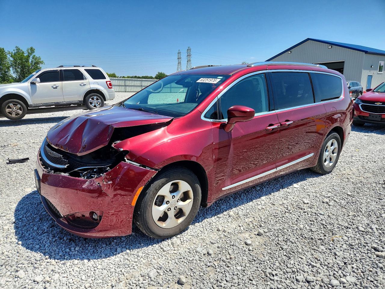 2C4RC1EG3HR510595 · 2017 CHRYSLER PACIFICA