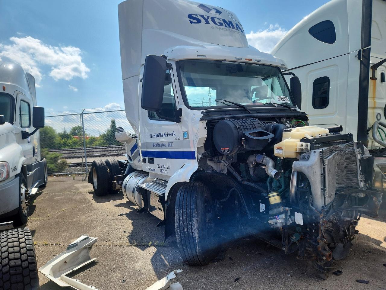 4V4WC9EG6PN340122 · 2023 VOLVO VNR
