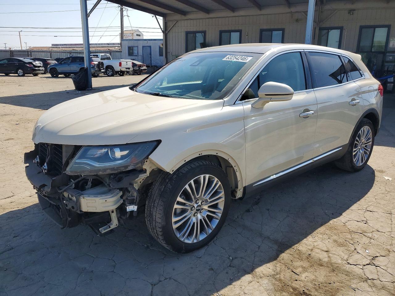 2LMPJ6LR3JBL40817 · 2018 LINCOLN MKX