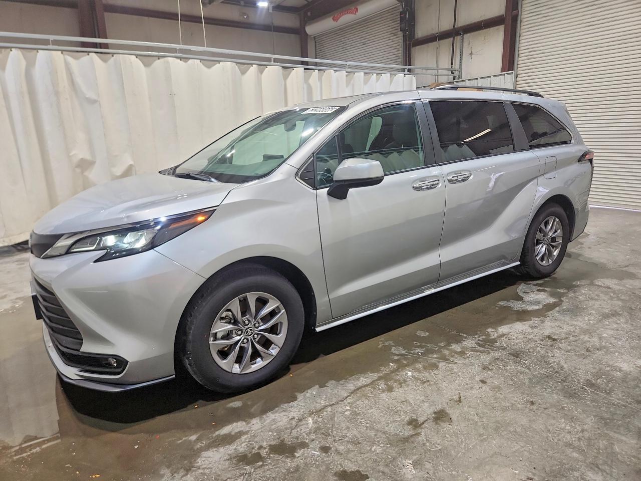 5TDYRKEC1SS260060 · 2025 TOYOTA SIENNA