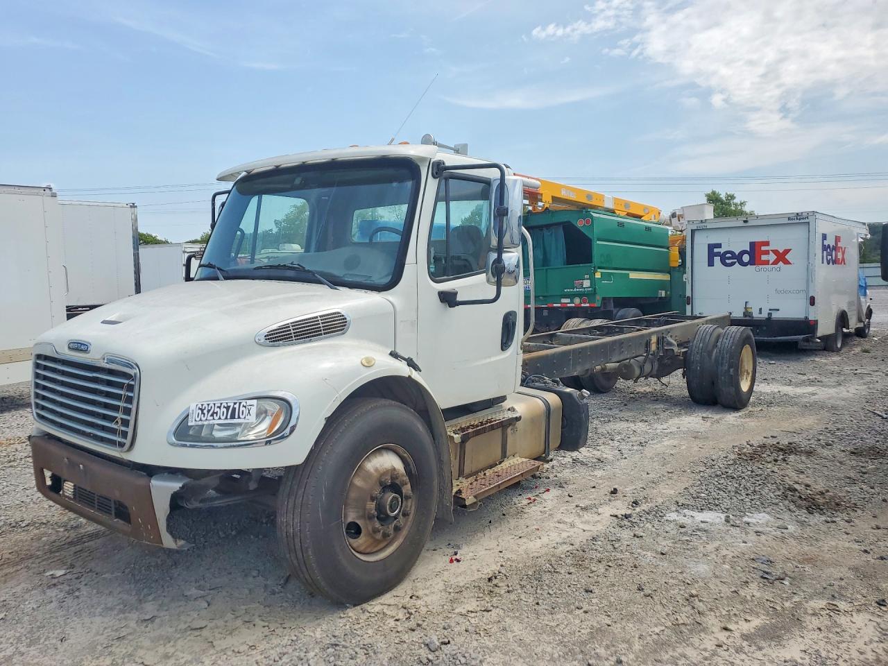 1FVACWDU4DHFE0408 · 2013 FREIGHTLINER M2