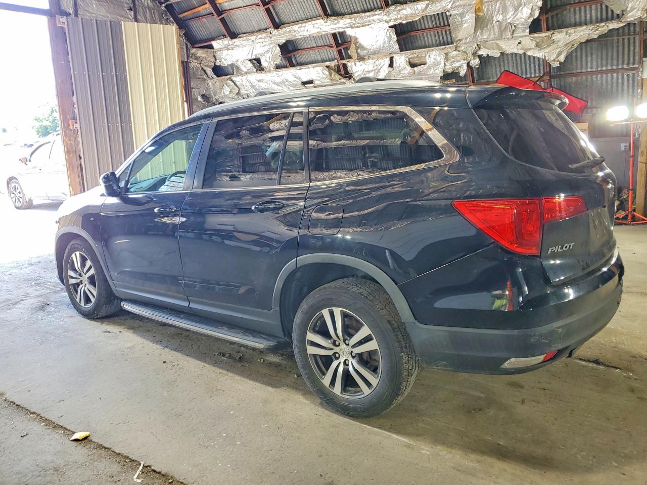 5FNYF6H51HB057213 · 2017 HONDA PILOT · 2/13