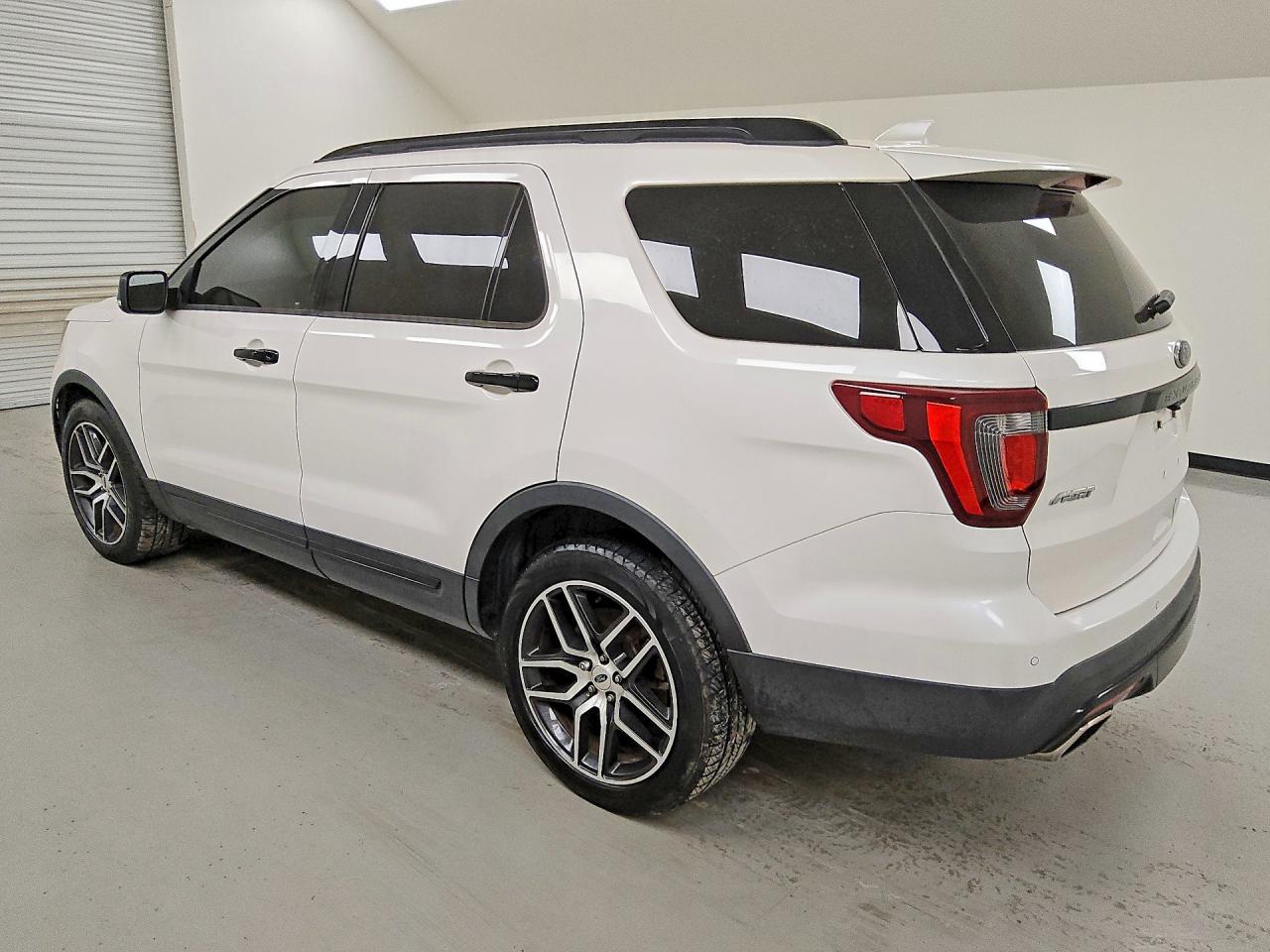 1FM5K8GT5HGD63696 · 2017 FORD EXPLORER · 2/13