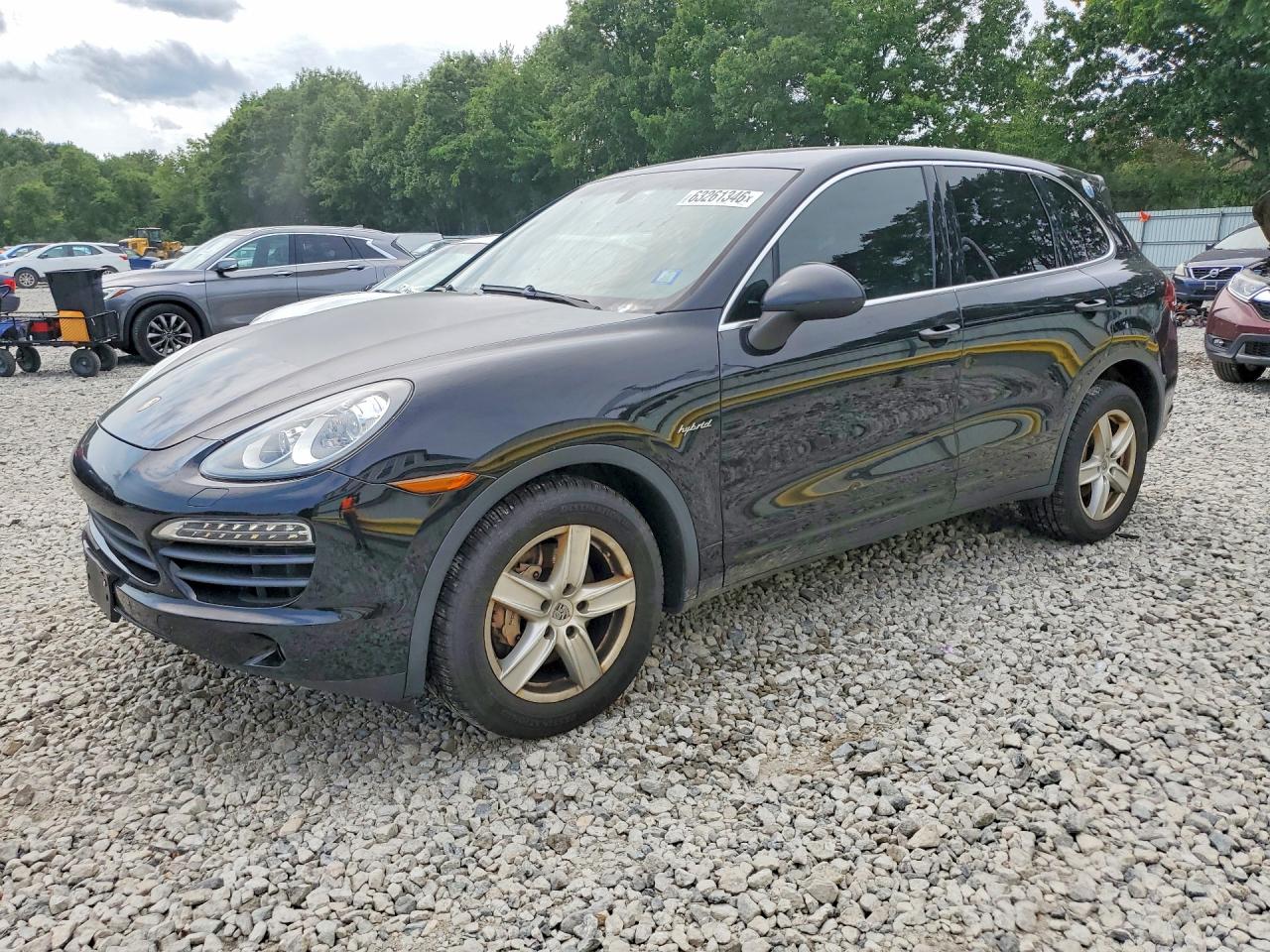WP1AE2A21DLA16129 · 2013 PORSCHE CAYENNE