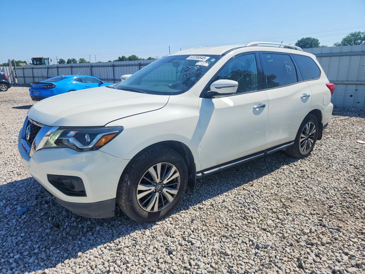 5N1DR2MM8HC695012 · 2017 NISSAN PATHFINDER