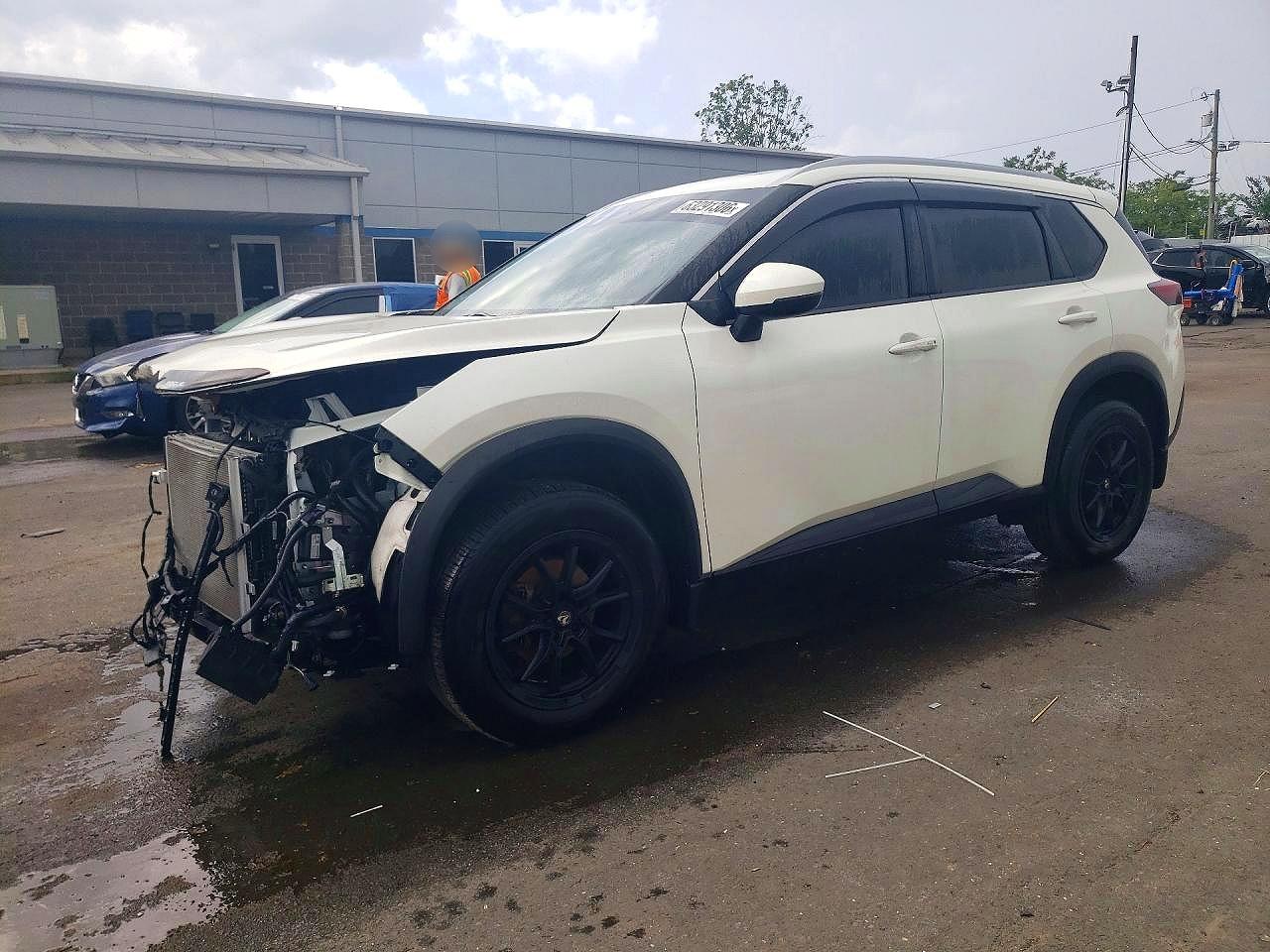 JN8BT3BB5NW338891 · 2022 NISSAN ROGUE