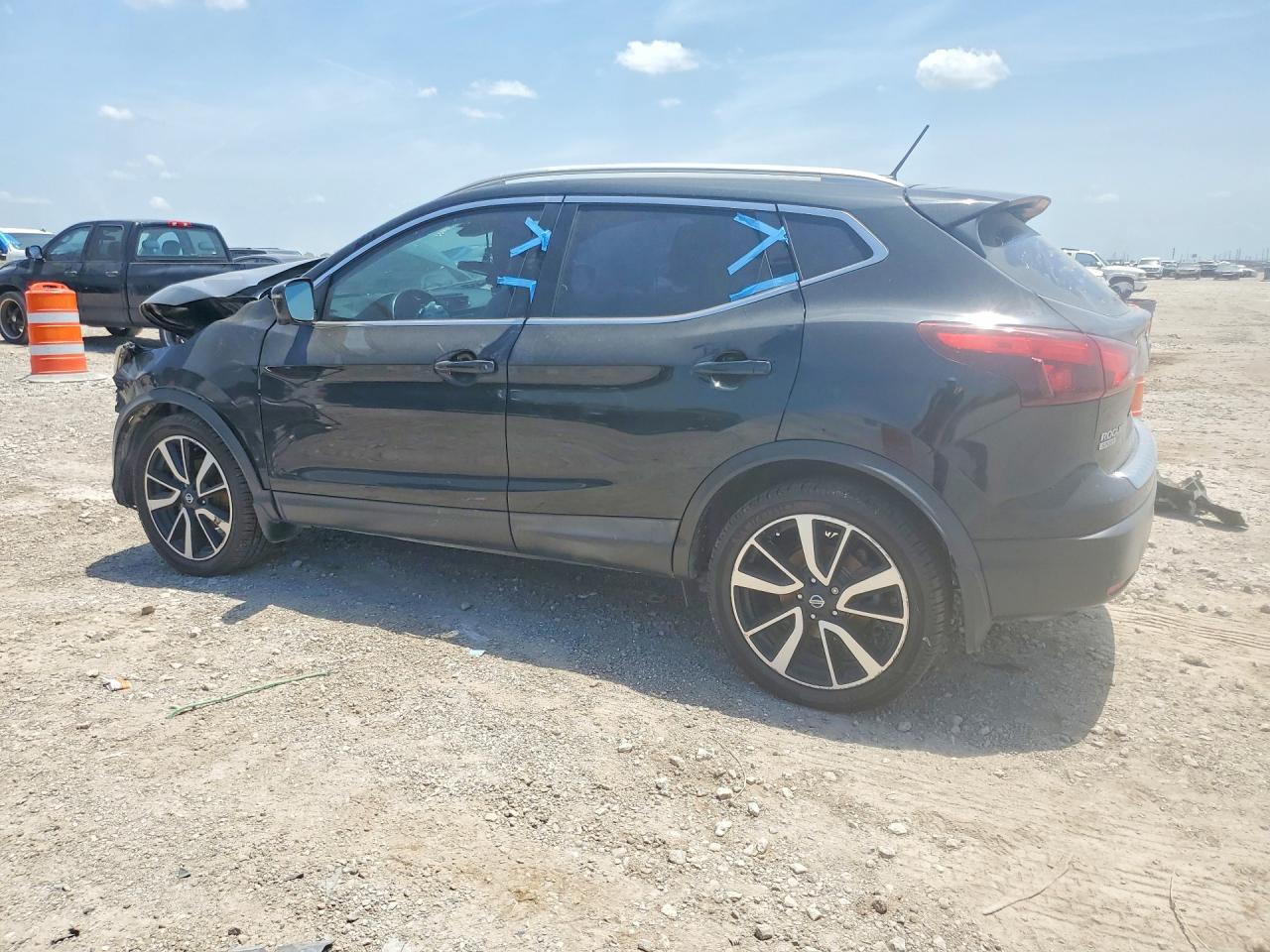JN1BJ1CP3KW226430 · 2019 NISSAN ROGUE SPORT · 2/12