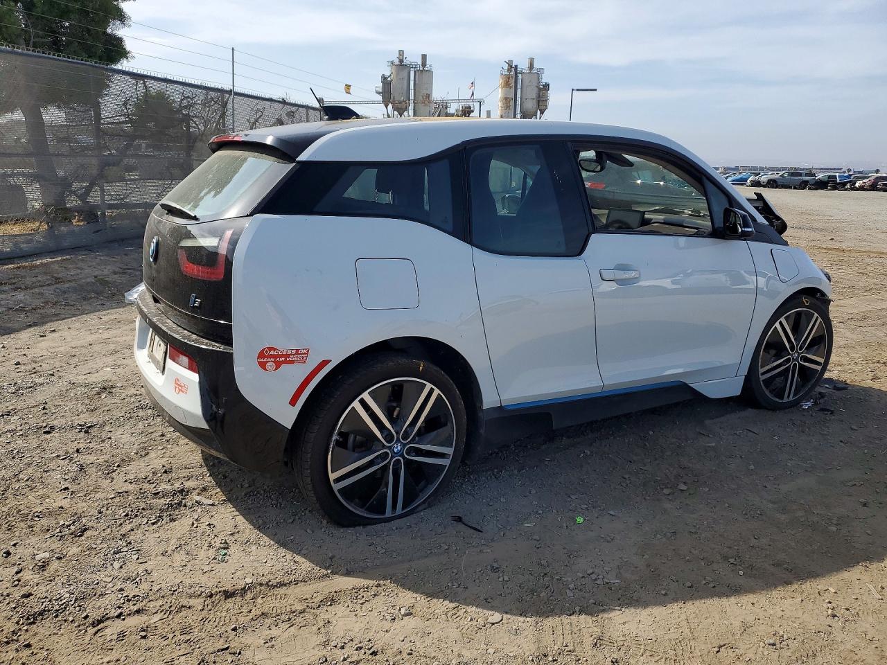 WBY1Z4C54FV501671 · 2015 BMW I3 · 3/13