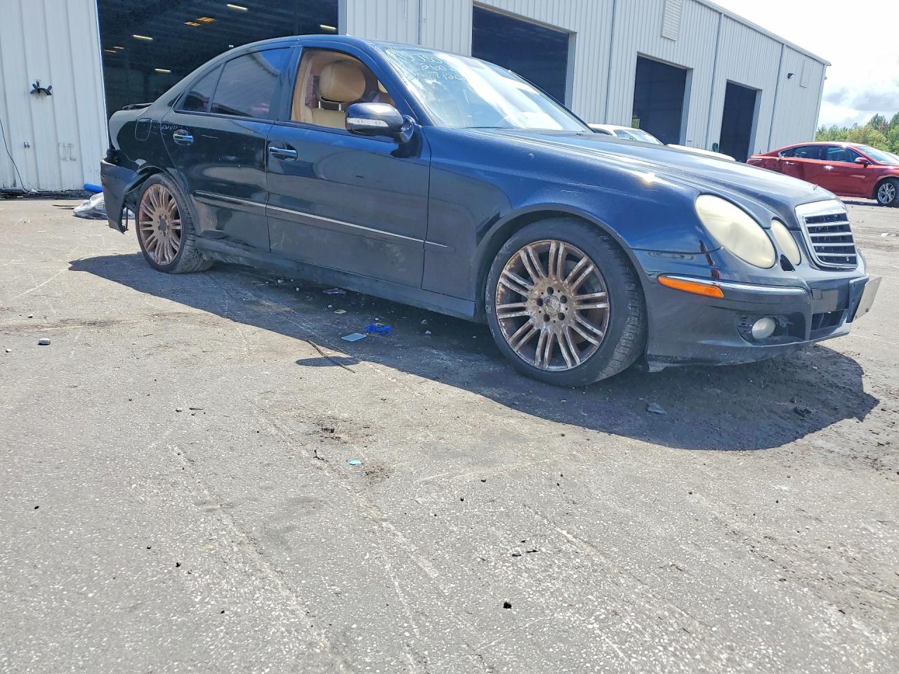 WDBUF56X68B260788 · 2008 MERCEDES-BENZ E · 4/12
