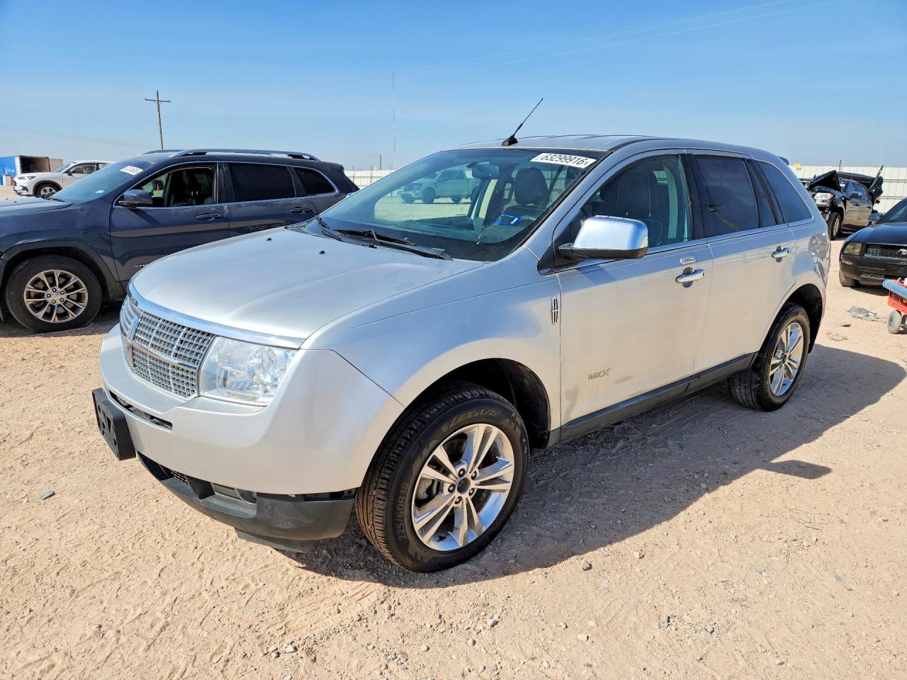 2LMDJ8JC0ABJ27126 · 2010 LINCOLN MKX