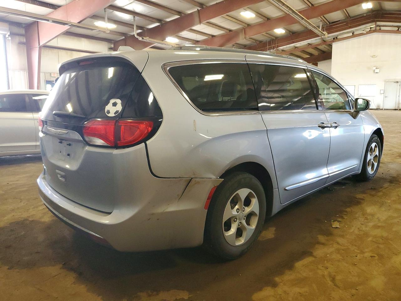 2C4RC1EG0HR511736 · 2017 CHRYSLER PACIFICA · 3/12