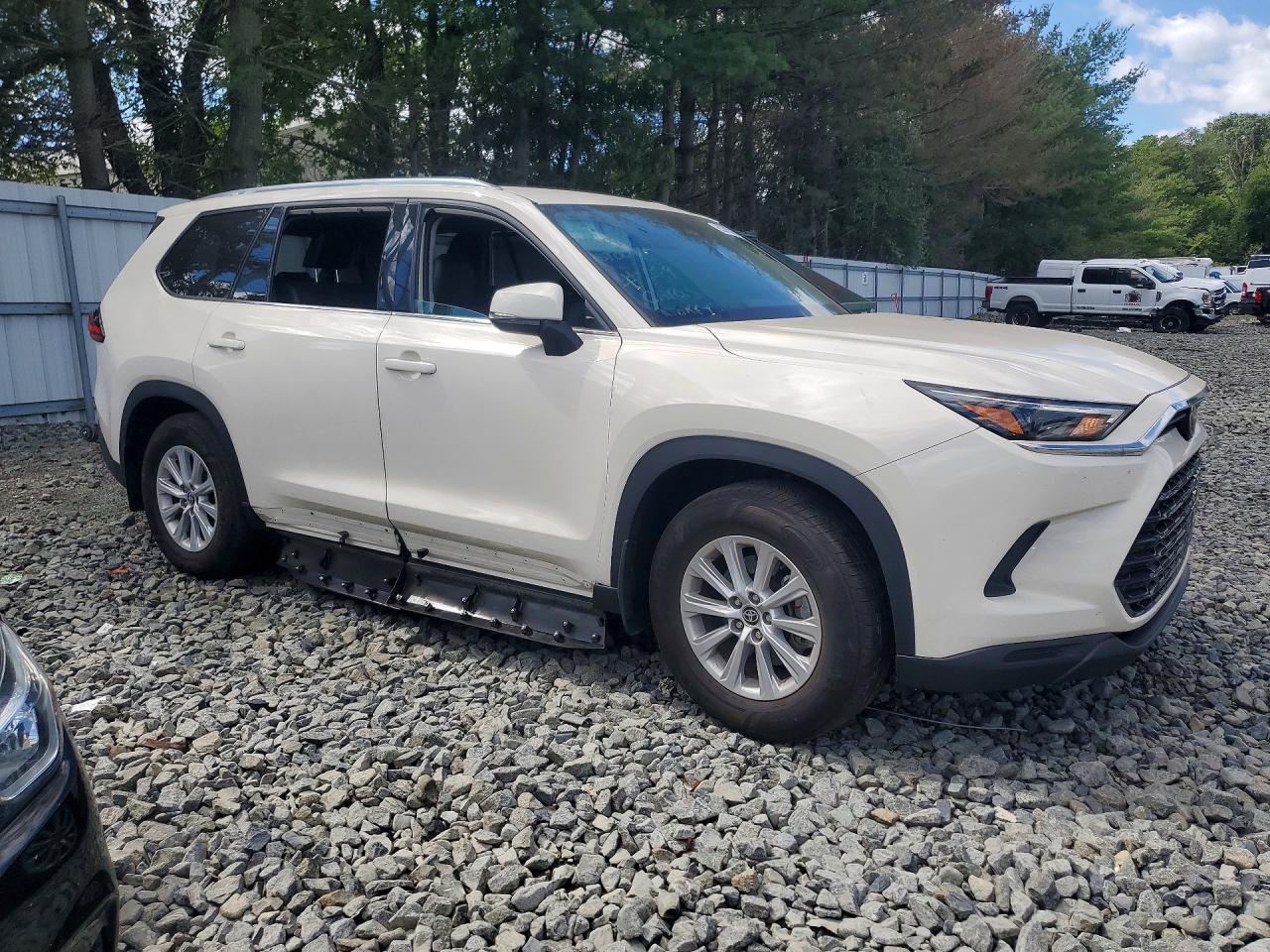 5TDAAAA54RS019159 · 2024 TOYOTA GRAND HIGHLANDER · 4/13