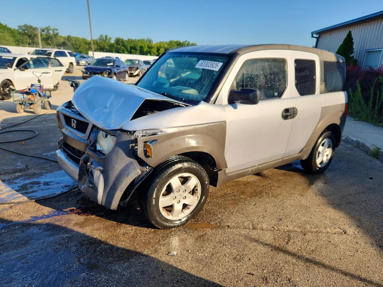 5J6YH28584L032877 · 2004 HONDA ELEMENT