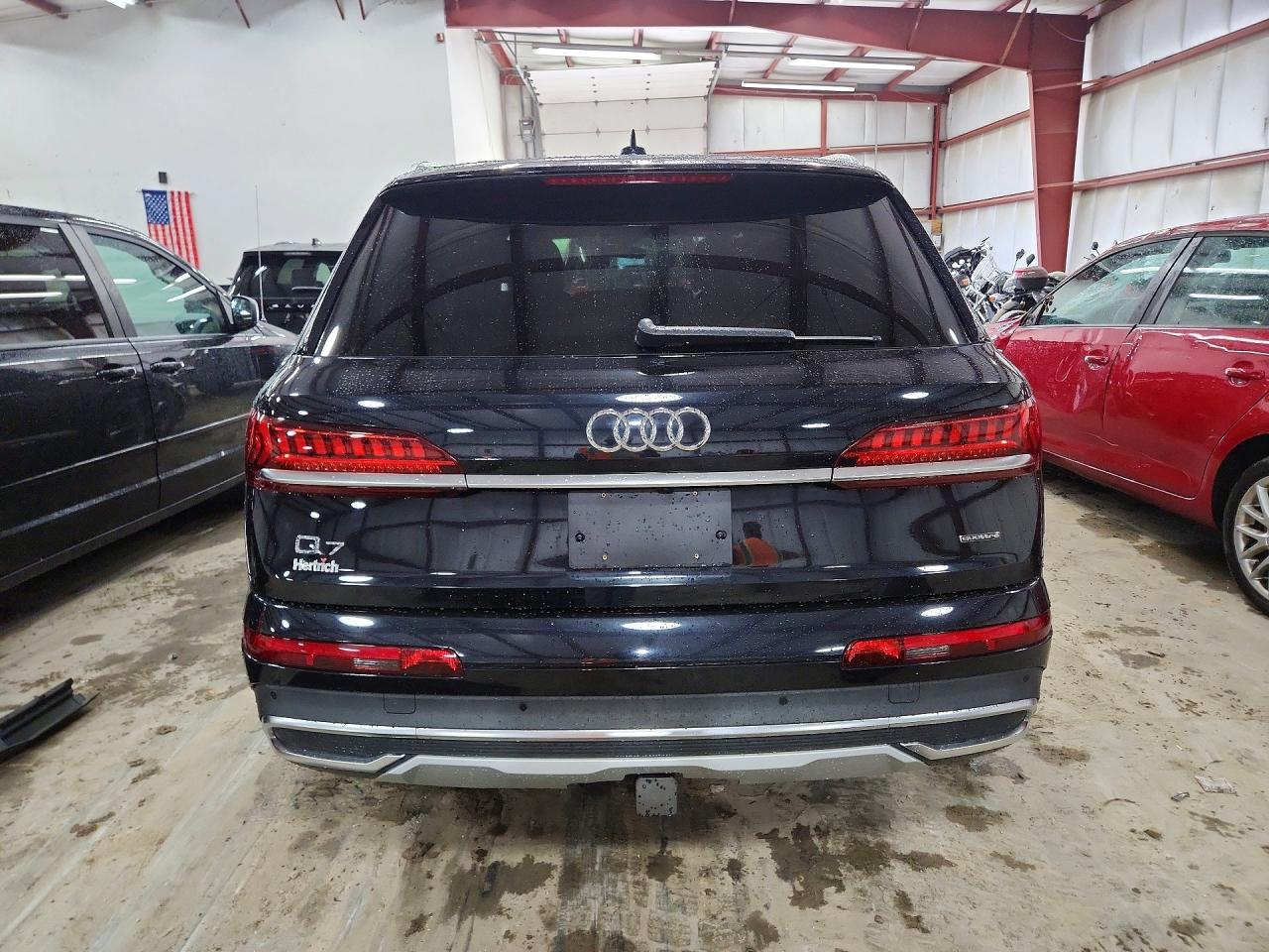 WA1VXAF77MD024994 · 2021 AUDI Q7 · 6/13