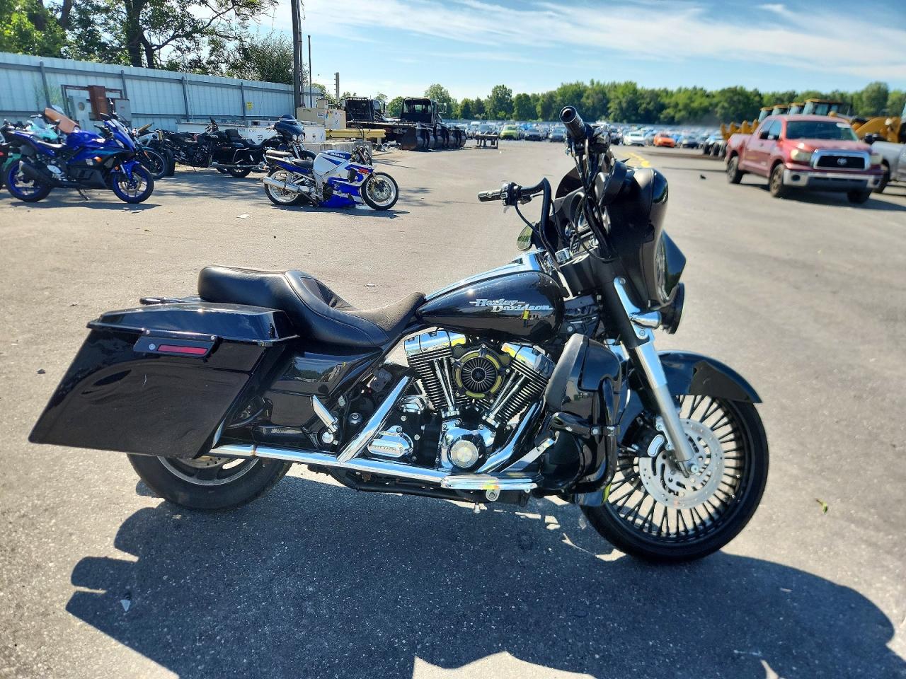 1HD1KB4187Y676459 · 2007 HARLEY-DAVIDSON FLHX