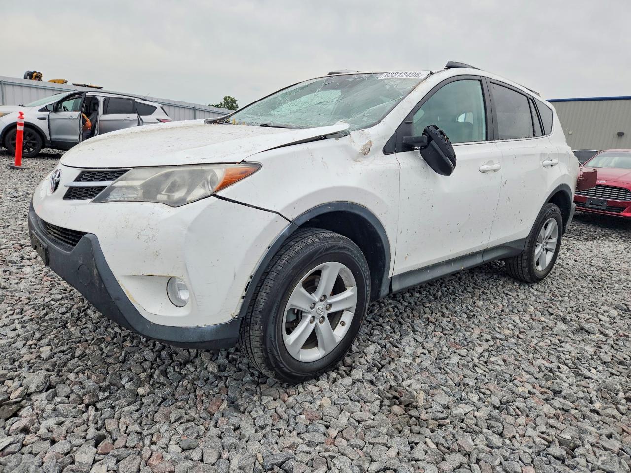 2T3WFREV2EW124226 · 2014 TOYOTA RAV4