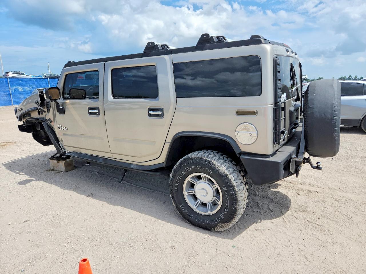 5GRGN23U93H116778 · 2003 HUMMER H2 · 2/13