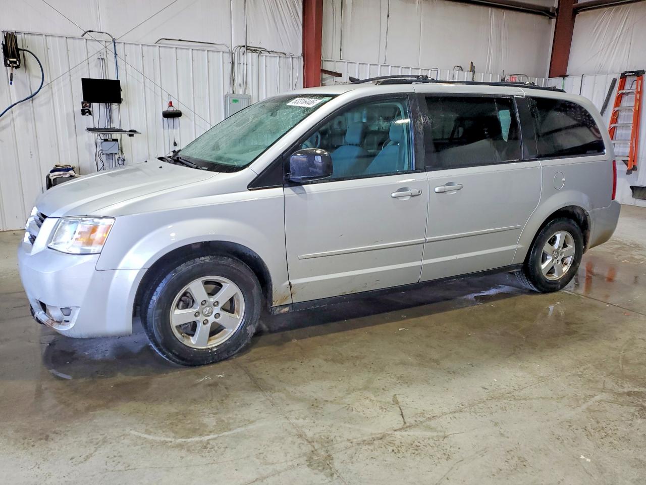 2D4RN3D13AR371614 · 2010 DODGE GRAND CARAVAN