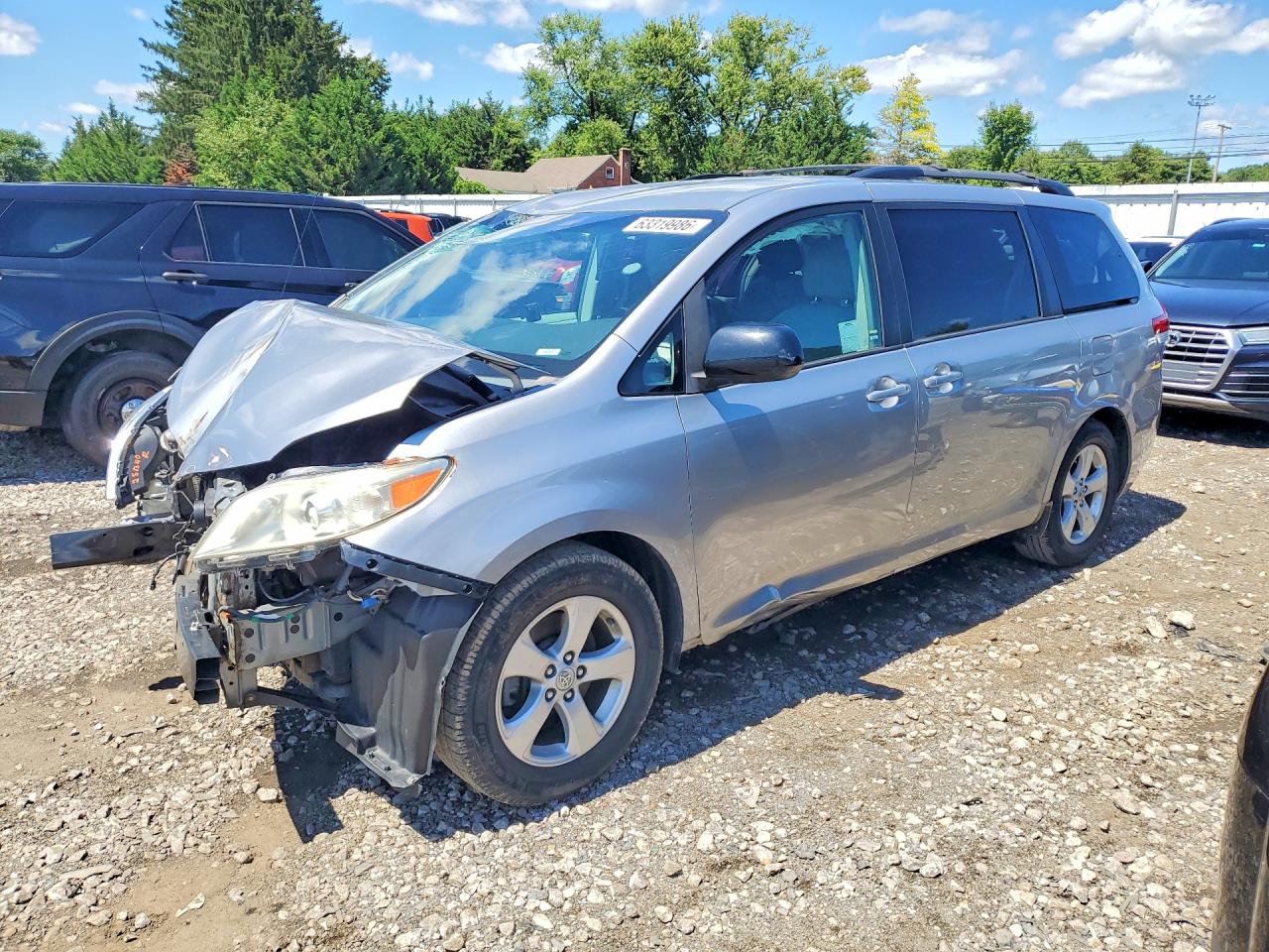 5TDKK3DC3BS083769 · 2011 TOYOTA SIENNA