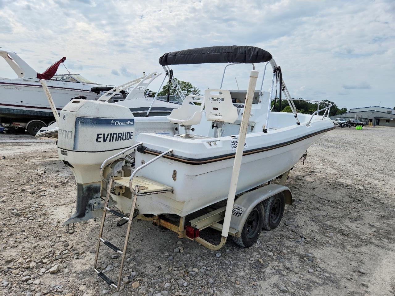 L0PGA743F101 · 2000 BOAT WTHOUT TRAILER · 4/10