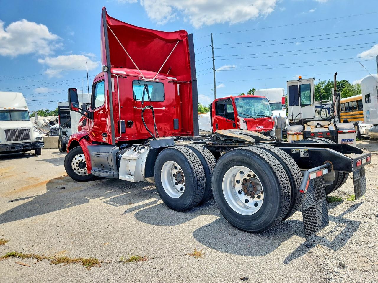 1XPBD49X6MD756093 · 2021 PETERBILT 579 · 2/13