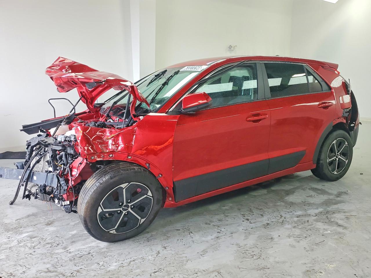 KNDCP3LE5S5307025 · 2025 KIA NIRO
