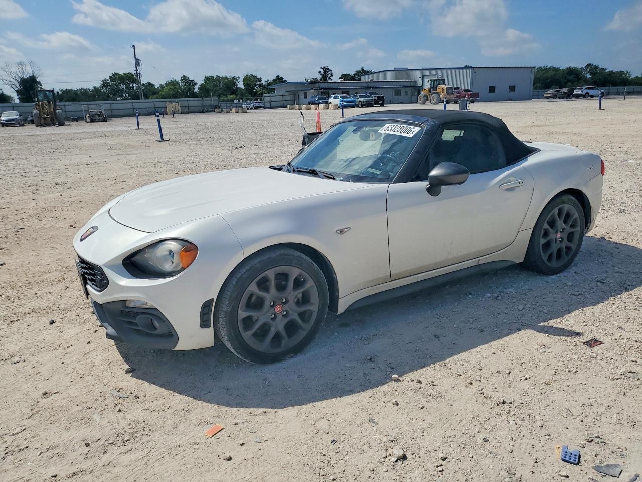JC1NFAEK8H0122912 · 2017 FIAT 124 SPIDER