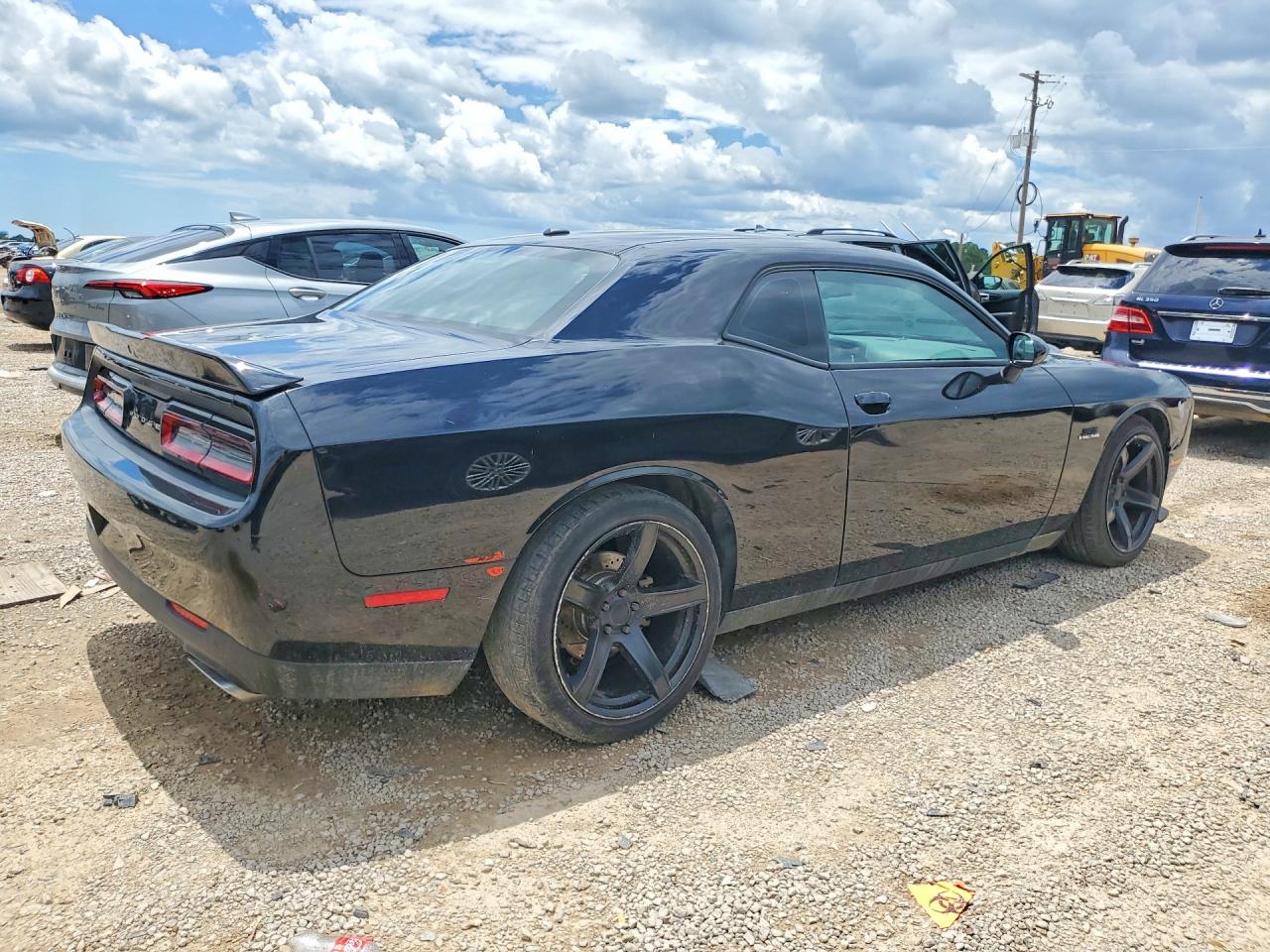 2C3CDZBT6MH586304 · 2021 DODGE CHALLENGER · 3/12