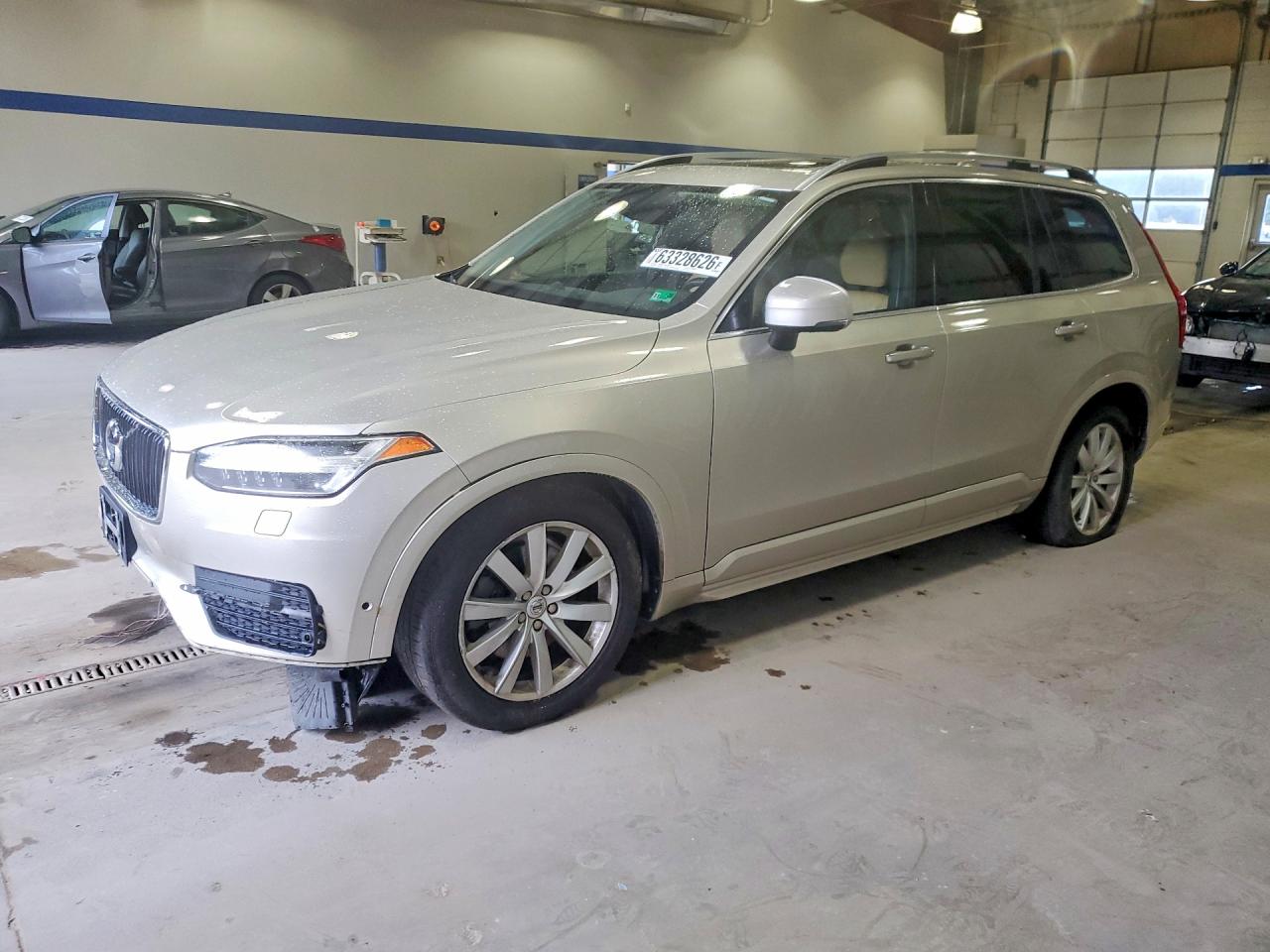 2016 VOLVO XC90